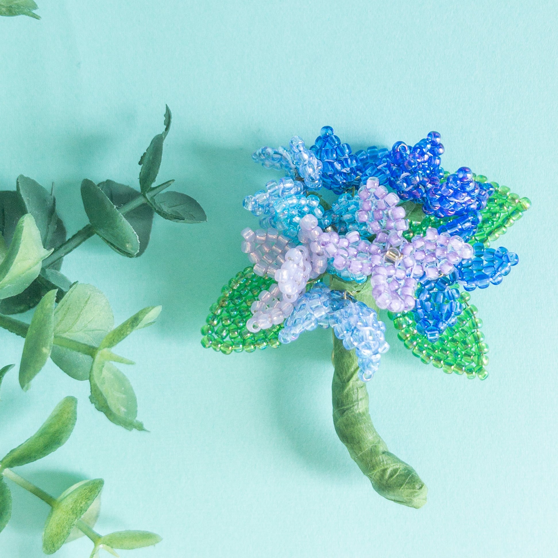 紫陽花のビーズステッチブローチ | うさのひみつきち 紫陽花のビーズステッチブローチ | うさのひみつきち