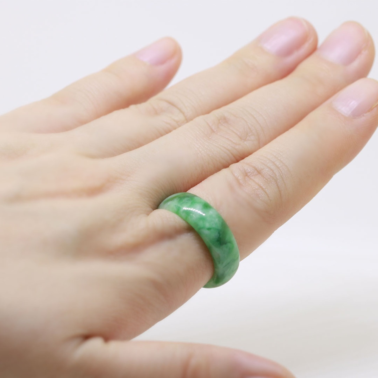 【16.5号】翡翠 くり抜き リング ヒスイ ジェダイト 翡翠甲丸リング A貨翡翠 jd_rg1093