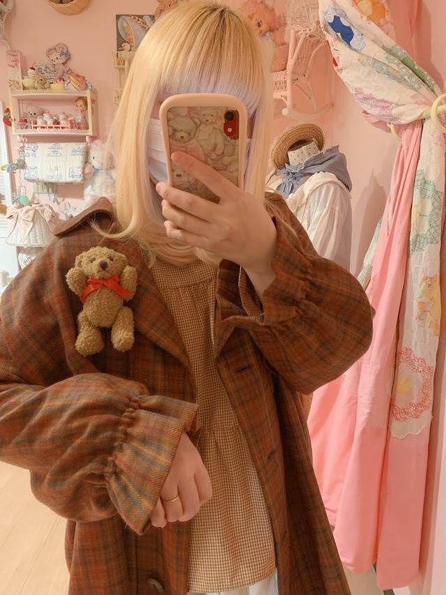 くまちゃんブローチ付きチェックコート　送料込みの画像