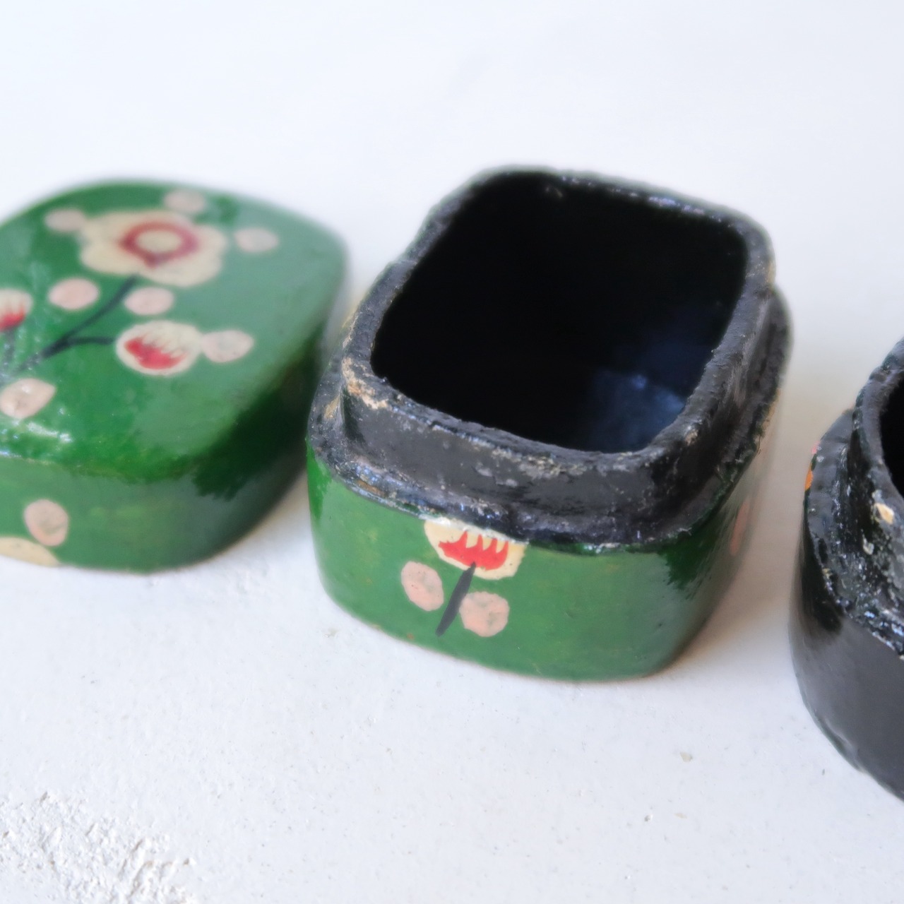 お花のペイントの小箱