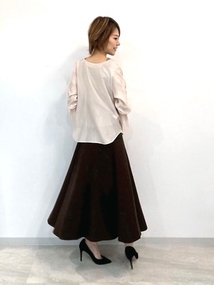 フレアスリーブブラウス