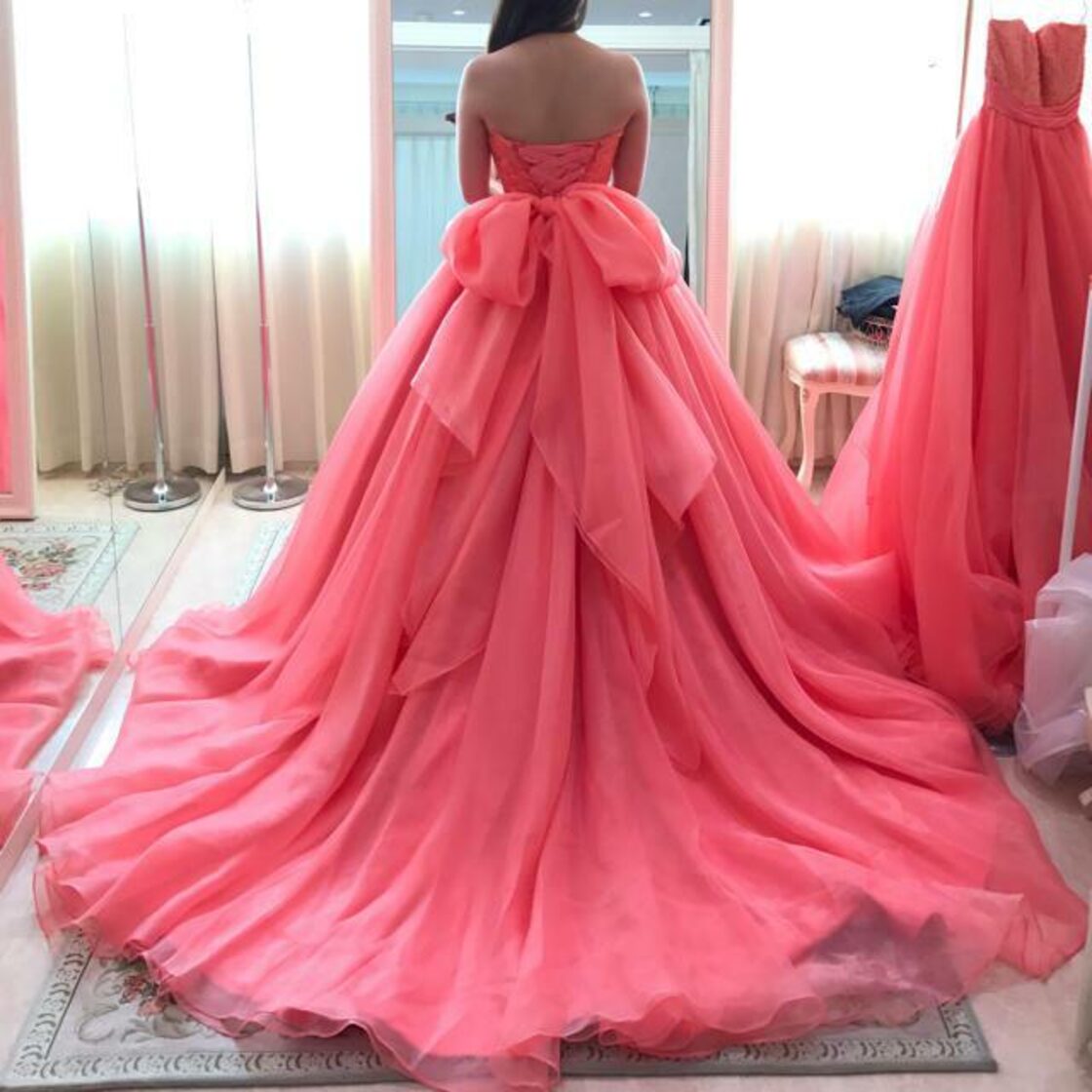 ウェディングドレス カラードレス 披露宴 お色直し、二次会 大きな  