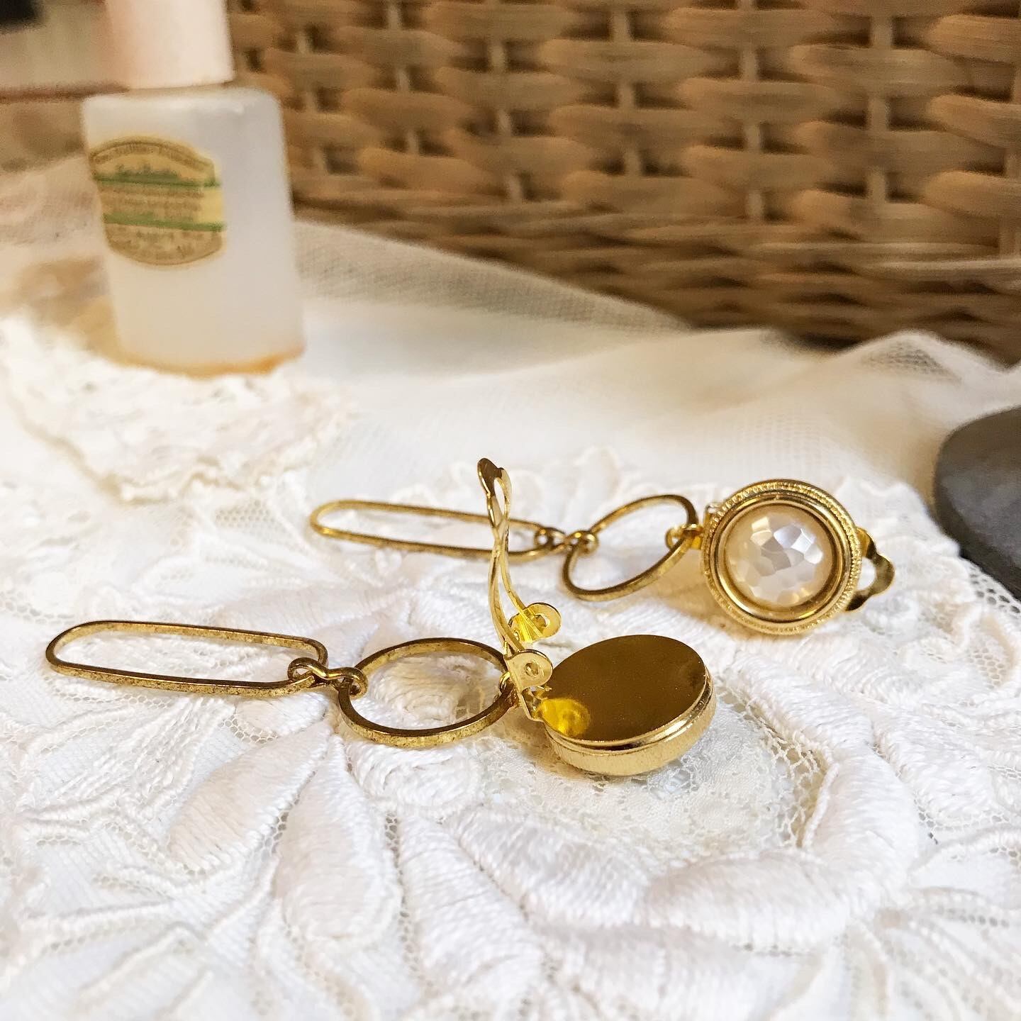 ゴールドヴィンテージボタンイヤリング | bRigitte: (ブリジットパリ)