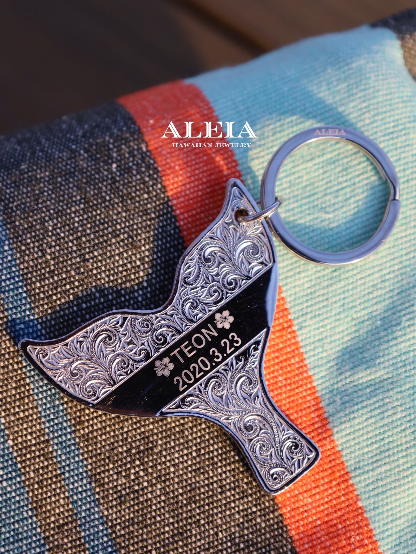 名入れ／メッセージ刻印無料】whale tail key ring [316L]ハワイアン