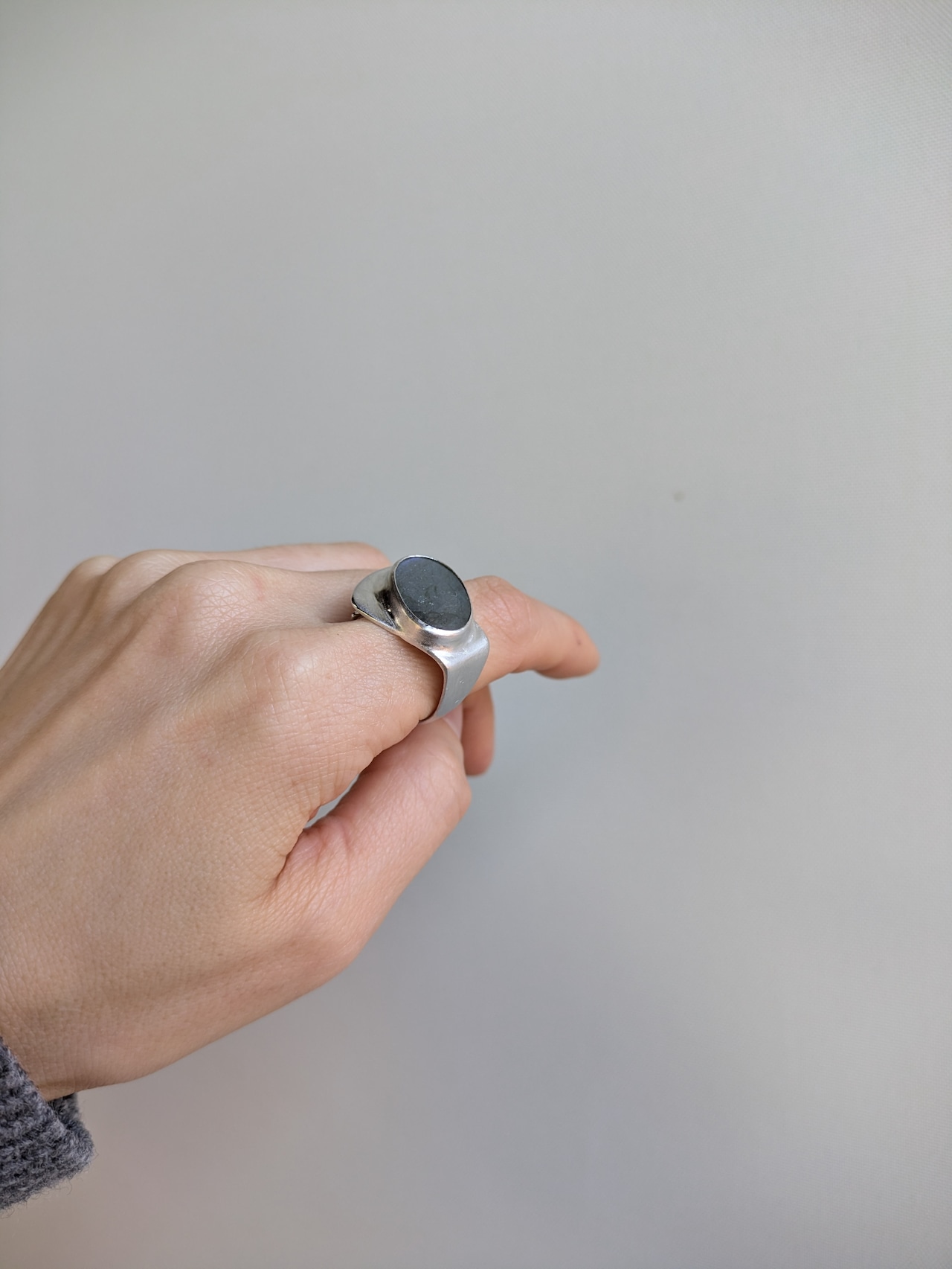 M.T様　ご注文品　ラブラドライトshikisaiリング