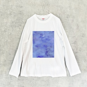 薄群青の空と三日月 ロングTシャツ / ロンT カットソー