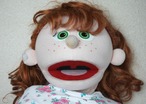憂いに満ちた表情をみせるパペット大人っぽいパペットです♪