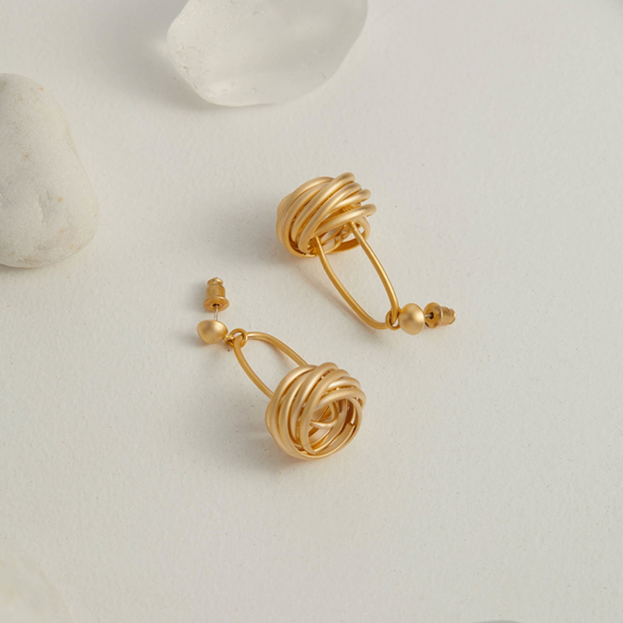 Wire Design Twist Metal Drop Earrings T3537