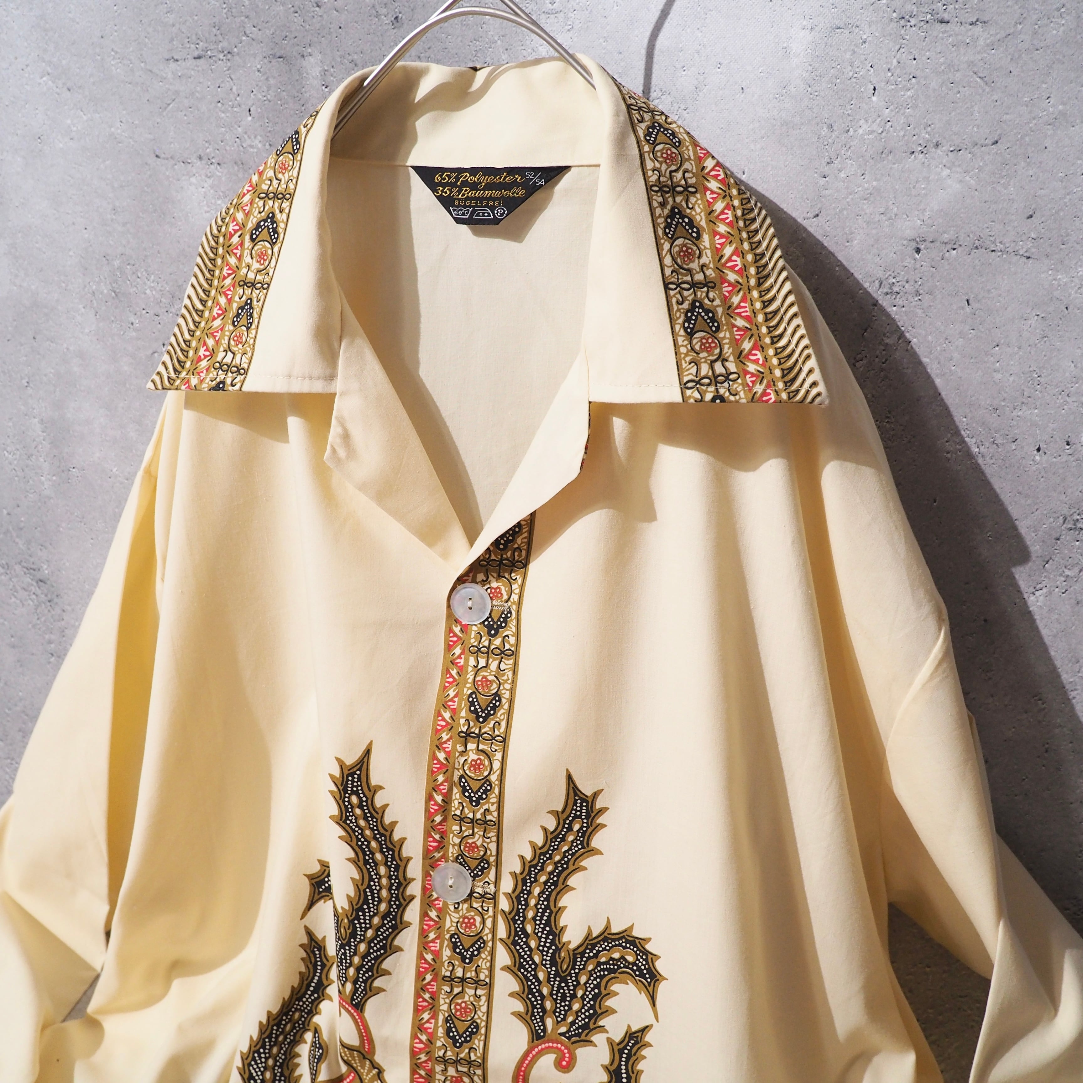 1970s ” 捻れ花 ” Beautiful Ethnic Flower all Over vintage Open collar shirt (made in Germany)