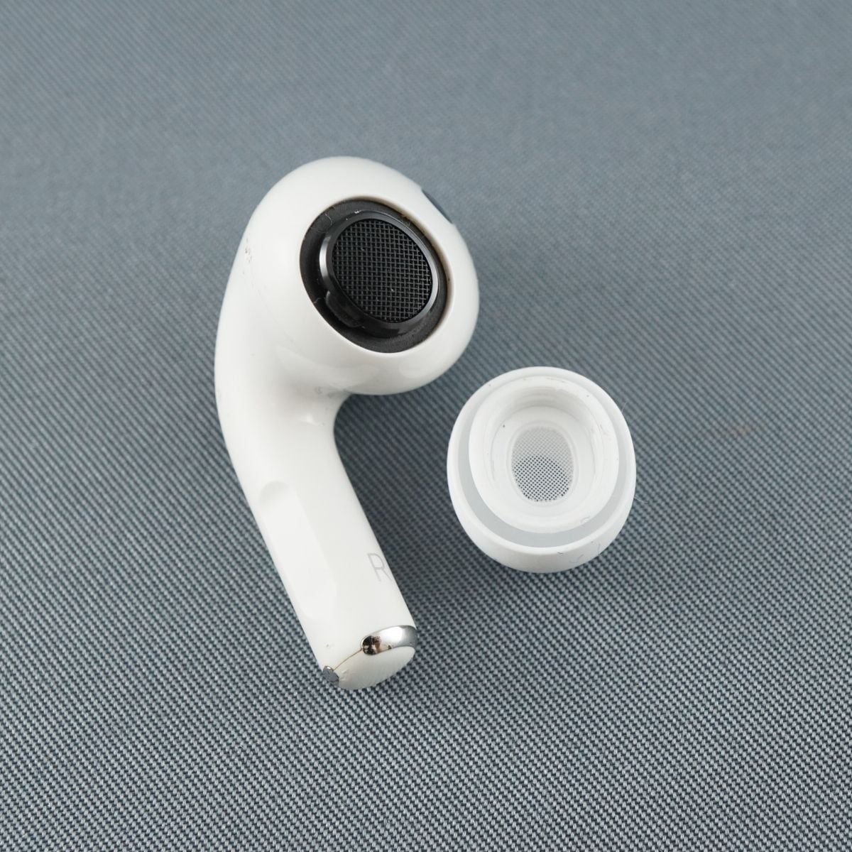 【純正品】AirPods Pro イヤホン 右耳 のみ 片耳オーディオ機器