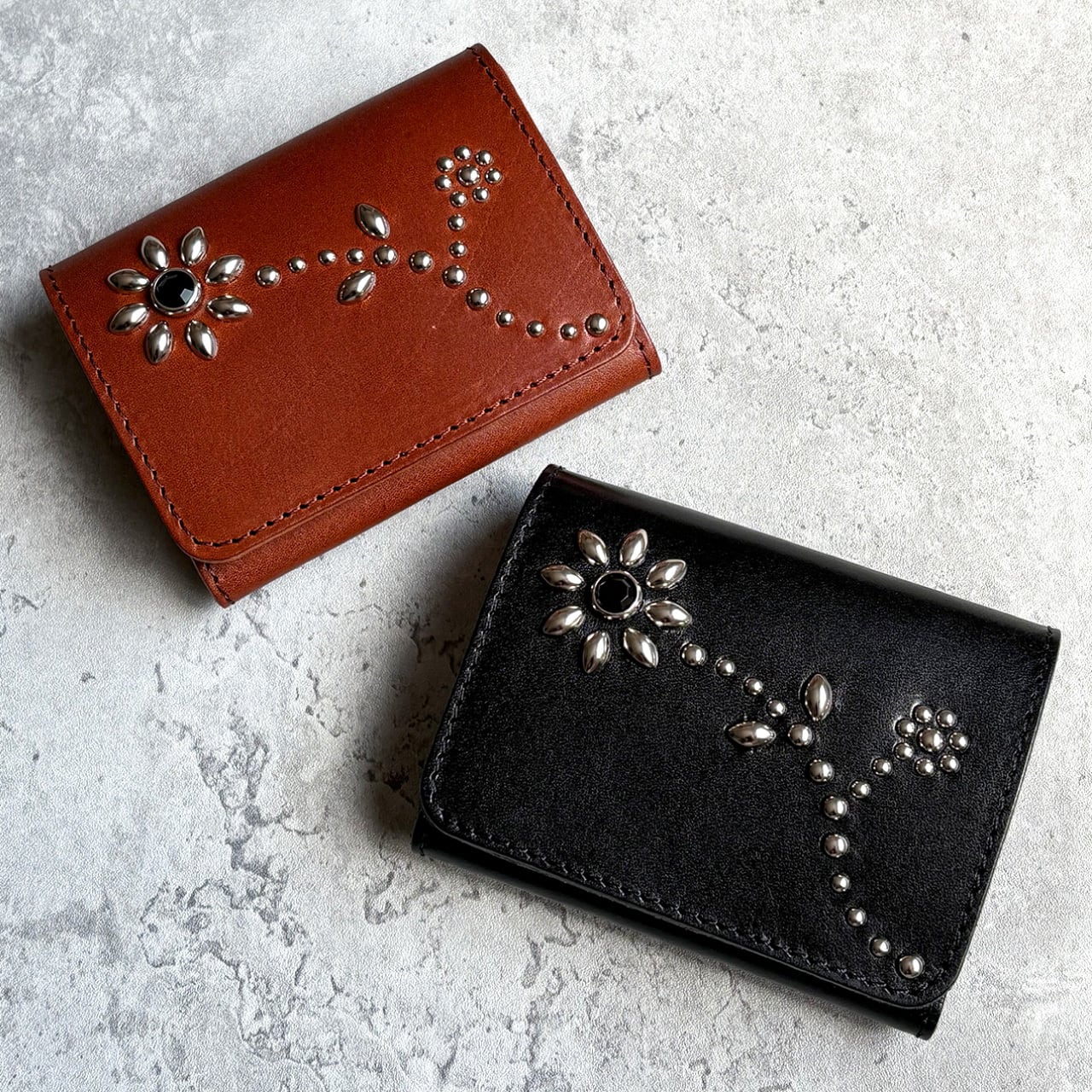 栃木レザーコンパクト財布 フラワースタッズ 5色展開 日本製 Made in