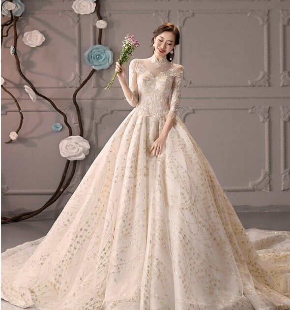 フォーマル/ドレス大人気上昇 シャンパン色 ウエディングドレス 3D立体レース刺繍 パール