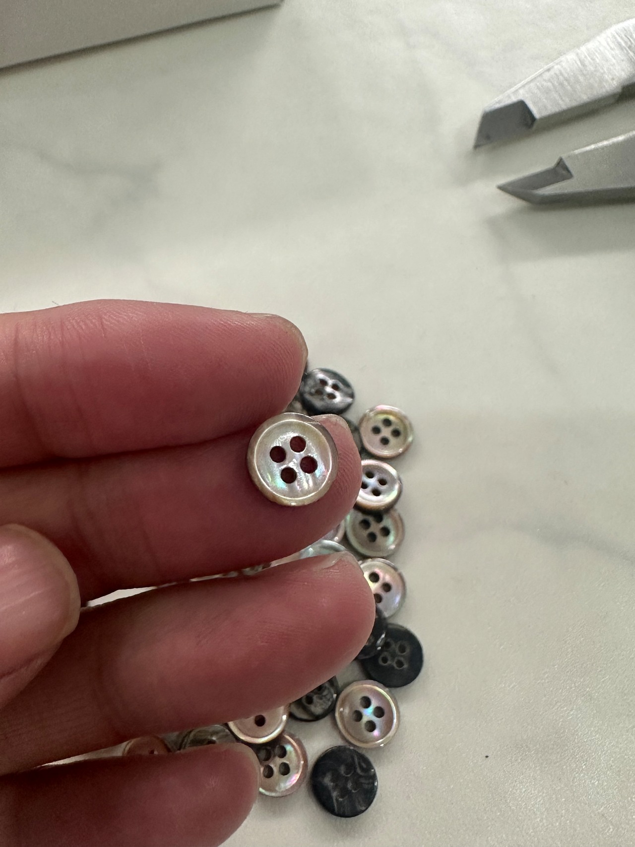 【単体購入不可商品】jn427 8.5mm 黒蝶貝シェルボタン