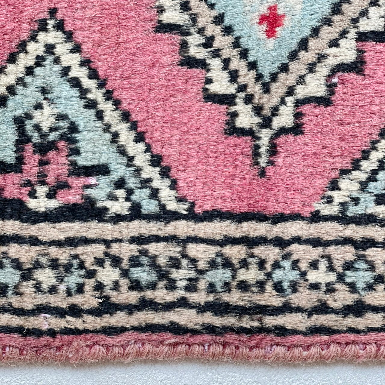 ヴィンテージラグ｜ランナー vintage rug runner * レトロピンク retro pink [rra002] ラグの間 ｜ ヴィンテージラグ・ヴィンテージミニラグ専門店
