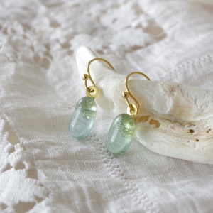 Seaglass 【Raindrops】 ゴールド ピアス/イヤリング