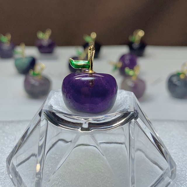 49.フローライトりんご・ペンダントトップ