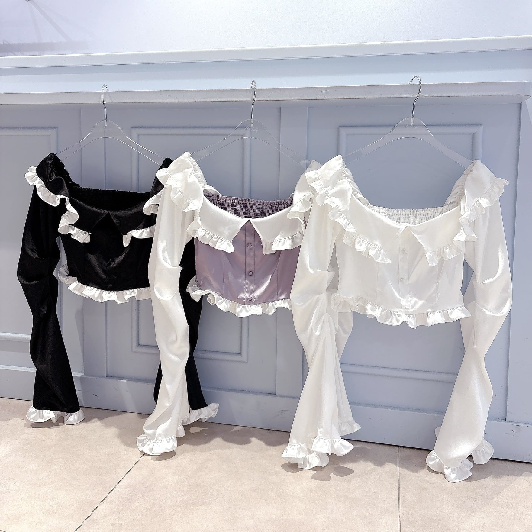 S/S フリルサテンブラウス | lilLilly official webstore