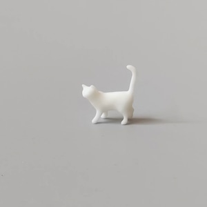 猫 置物 2個セット 黒猫 白猫 ミニチュア フィギュア 小さめ ネコ オブジェ シンプル かわいい 動物 モデル インテリア雑貨 卓上 飾り 棚 デスク 玄関 リビング 撮影小物 商品画像5