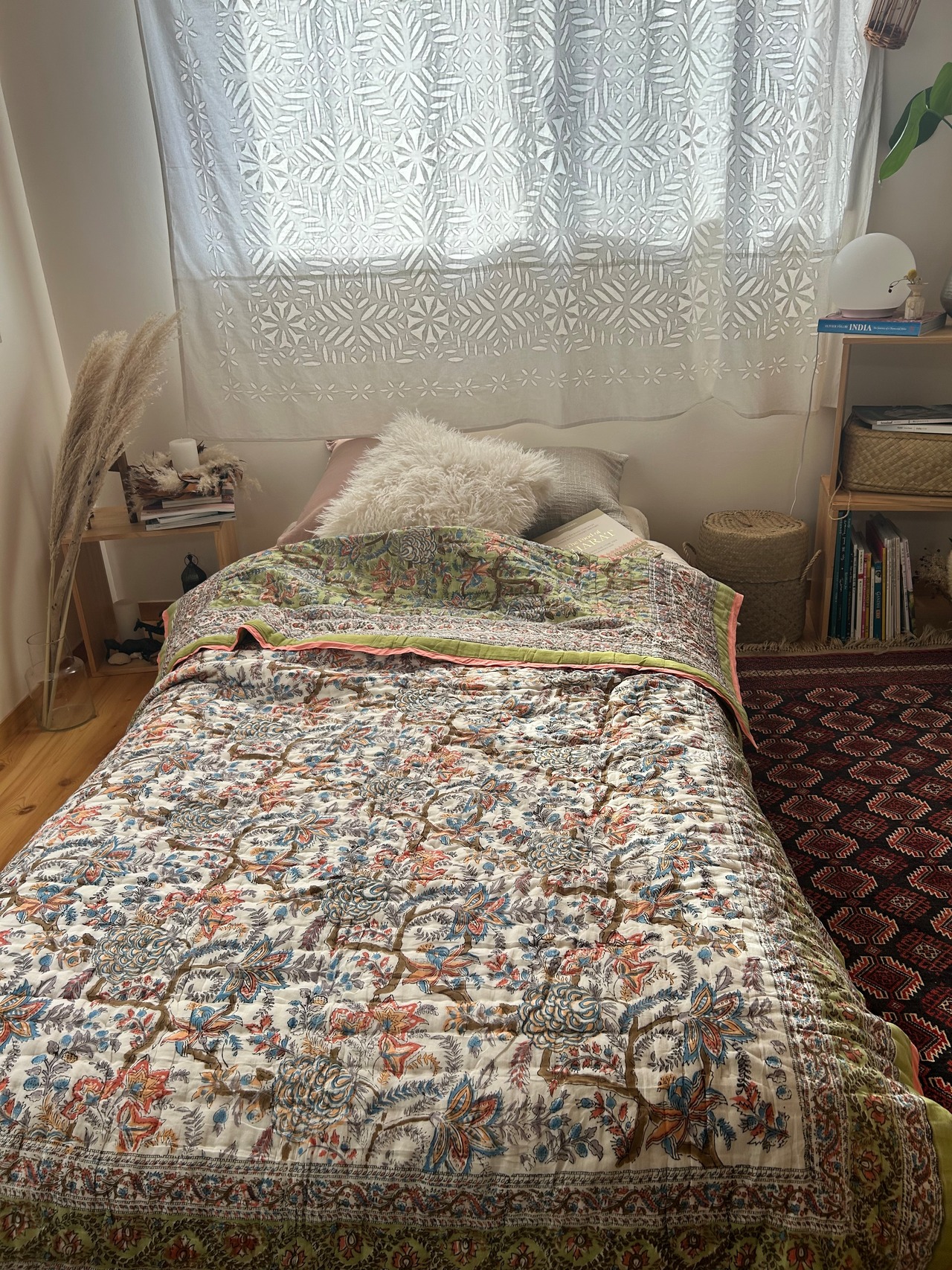 ピスタチオカラー　サーモンピンク　シングルサイズ　ブロックプリントキルト　お布団　