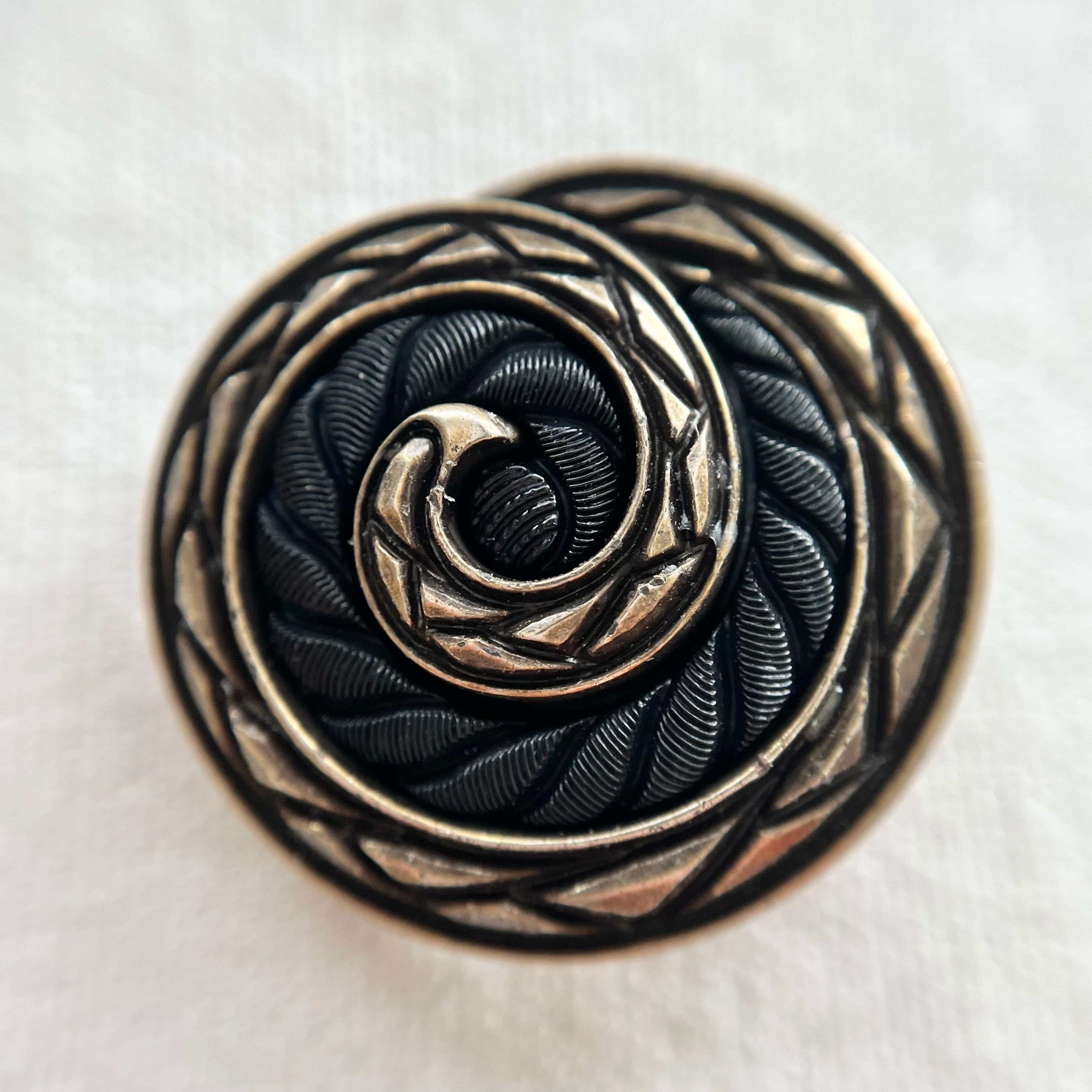 アンティークゴールドスパイラル ブラック 34㎜