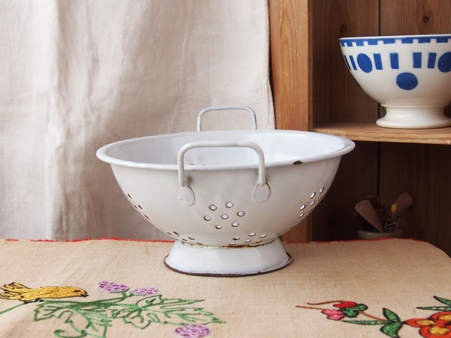 イギリスアンティーク　ホーローコランダー　水切りボウル