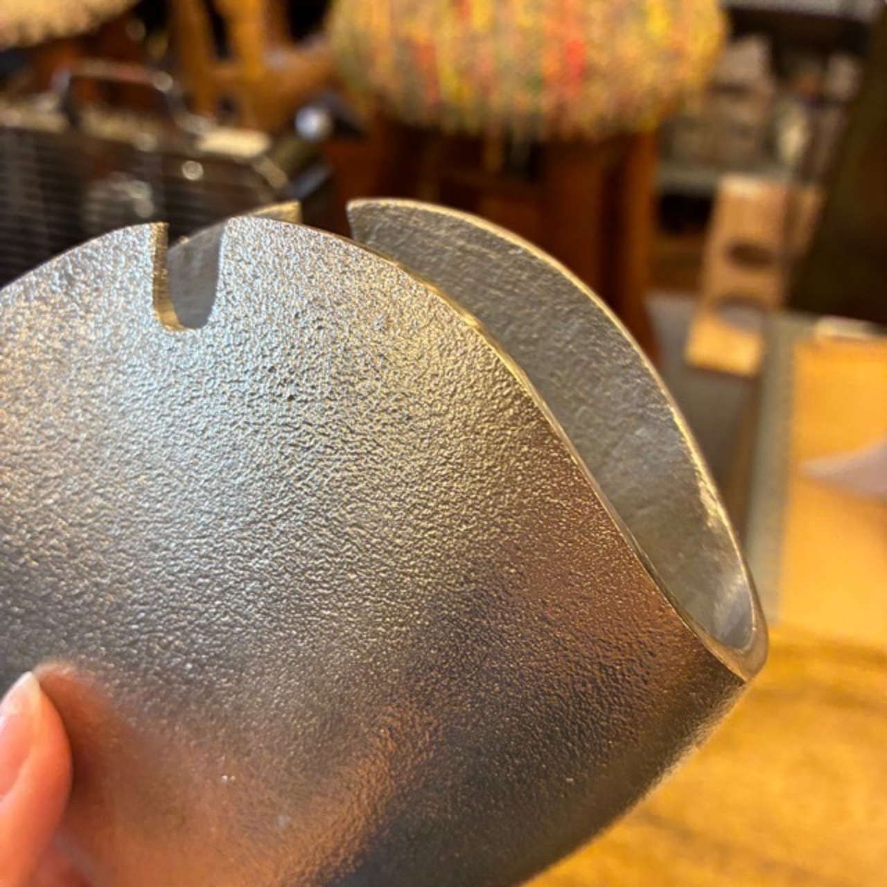 India Coil holder Santolina / インド コイルホルダー サントリナ 蚊取り線香立て アルミ製 シルバー シンプル 上品 虫除けグッズ リビング雑貨 蚊よけグッズ フラワーベース 置物 インテリア雑貨 ハンドメイド 手作り 一点もの ギフト プレゼント お祝い