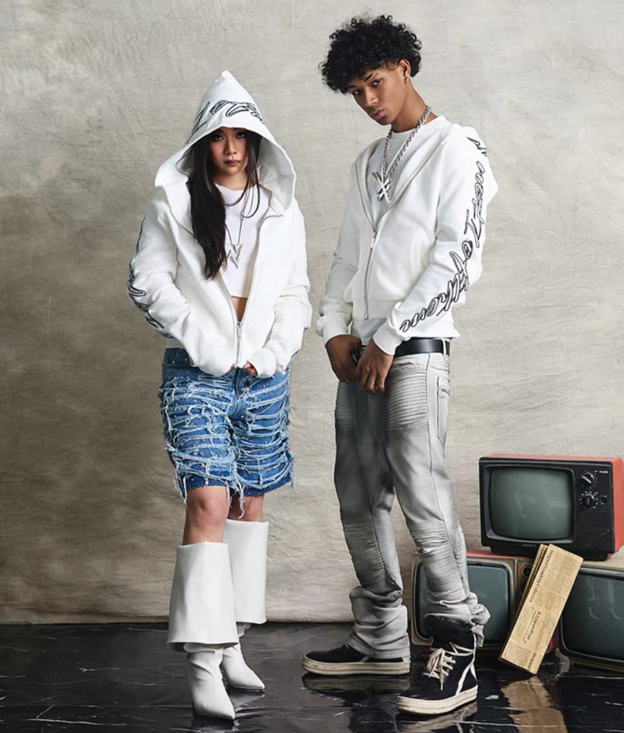 VAKA logo line zip hoodie - 7