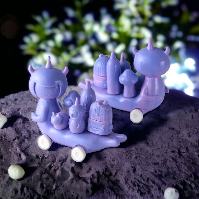 Microbus purple marble edition POPUP STORE EXCLUSIVE by Aya Kakeda