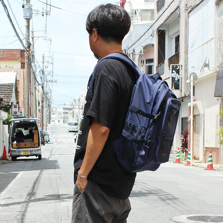 mg-15132】（What it isNt）ART BY MARKGONZALE (ワットイットイズント