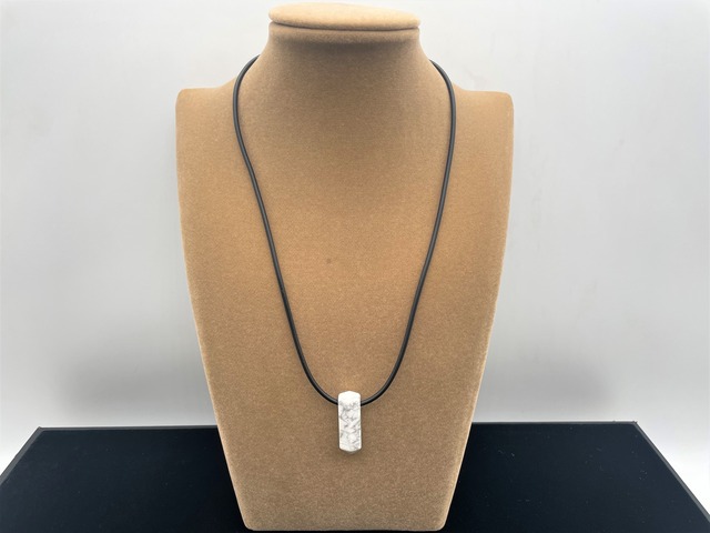 ペンダント（水晶）