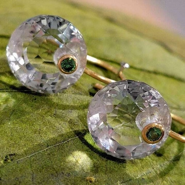 Marie-Hélène de Taillac’s ピアス