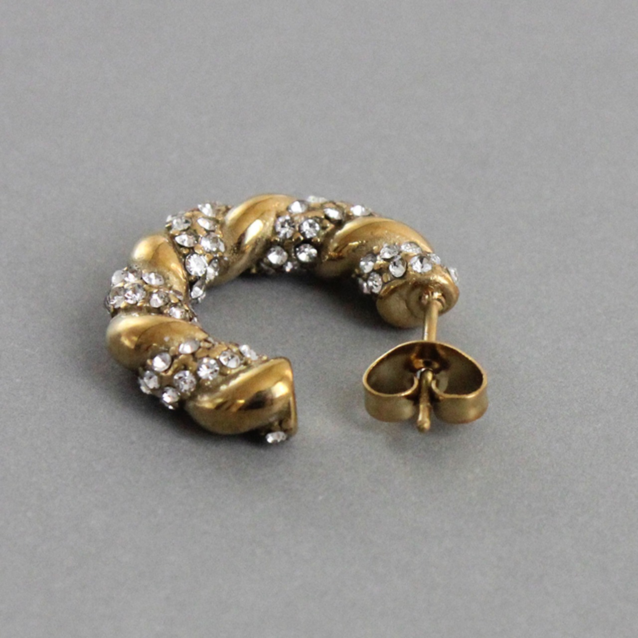 シルバー登場【ネコポス便】 金属アレルギー対応  ねじりロープデザインピアス ジルコニア　1808