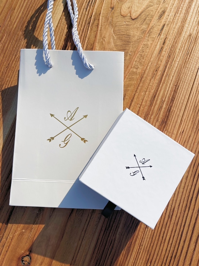 GIFT BOX & SHOP BAG