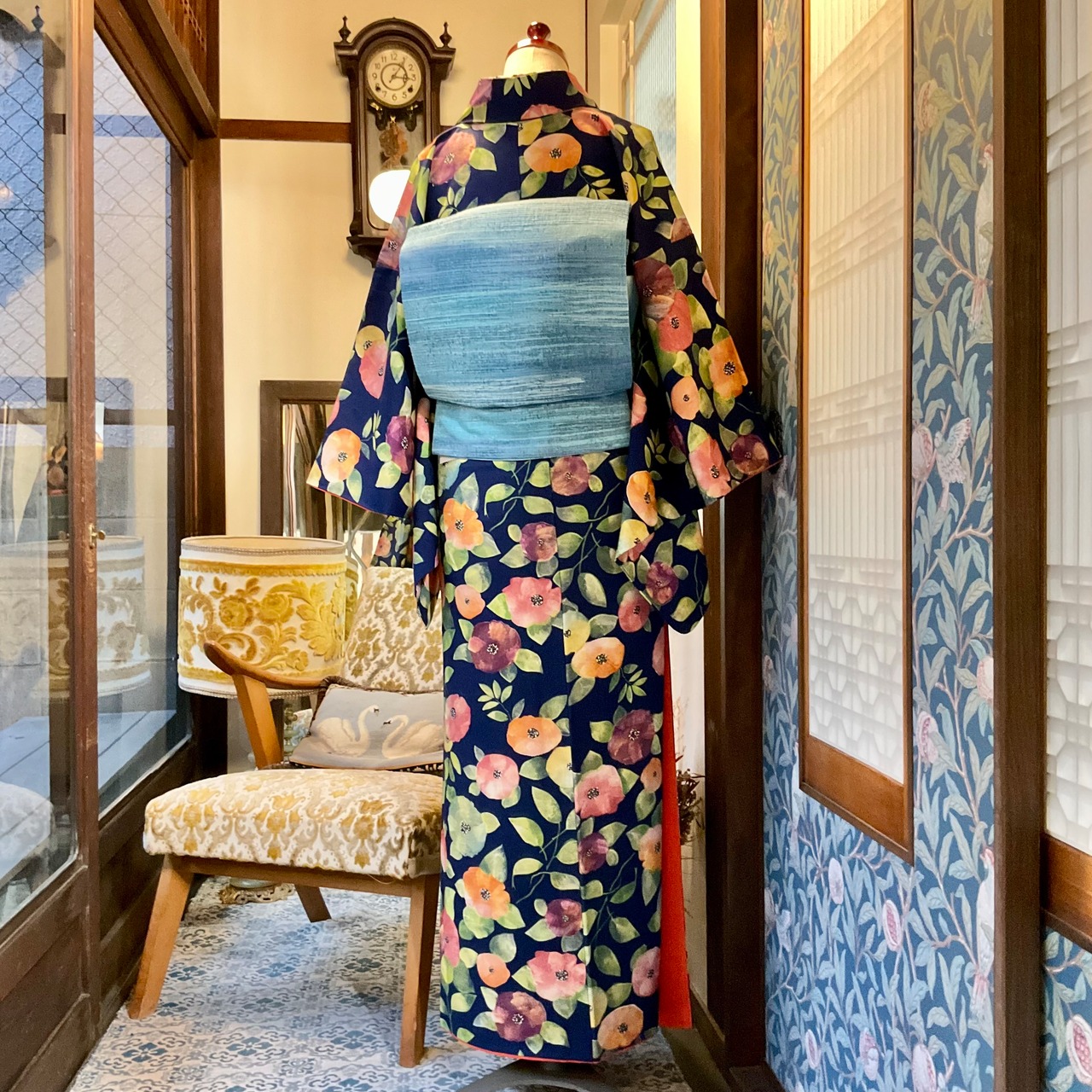 beautiful garden＊花模様 花 ネイビー 紺 リサイクル小紋着物 A477 