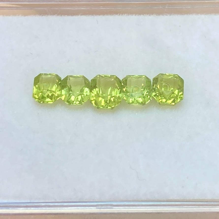 ペリドット 約3.25ct 5点セット 4mm～ r-0634 | 天然石と