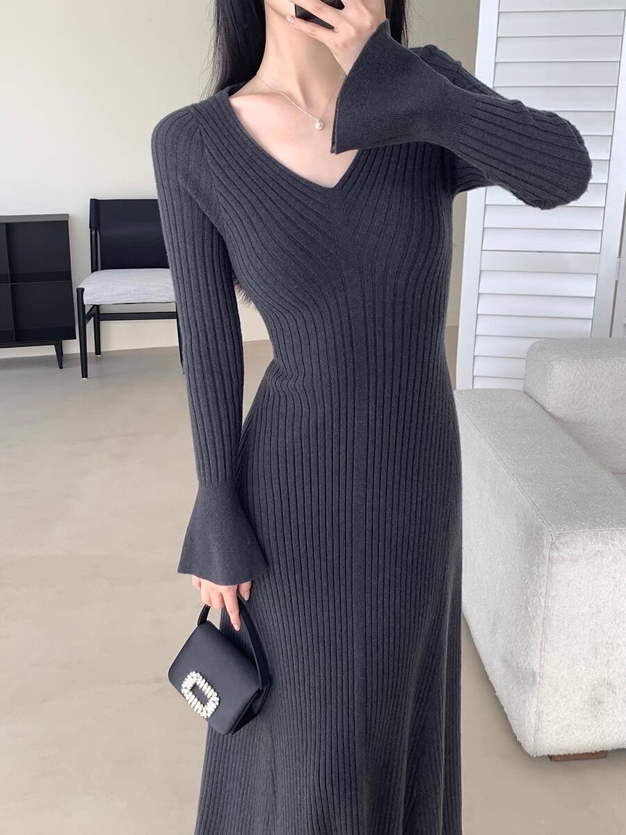 mermaid sleeves v neck rib knit dress.3186