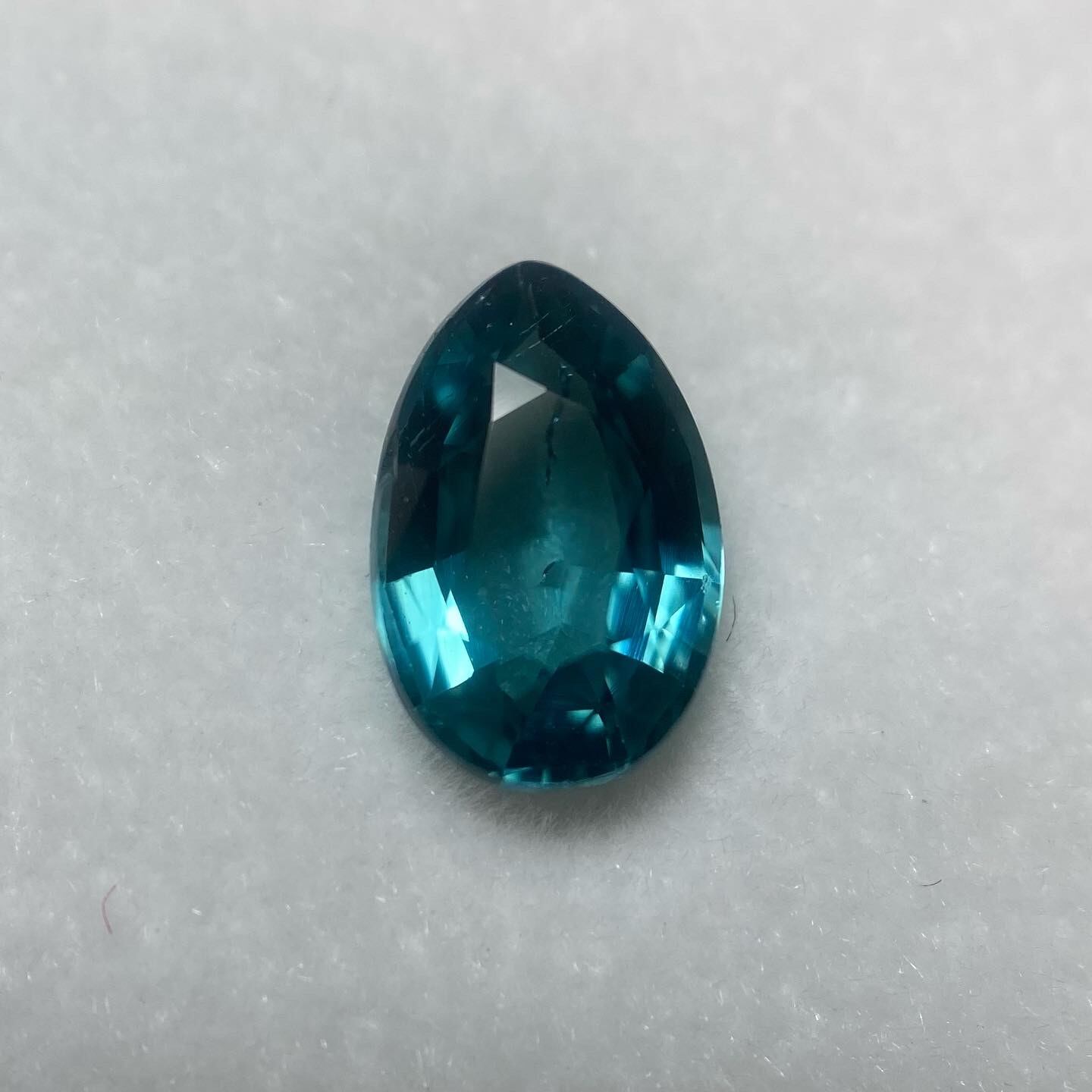 ちょっと潜った海の色 ラグーンカラートルマリン1