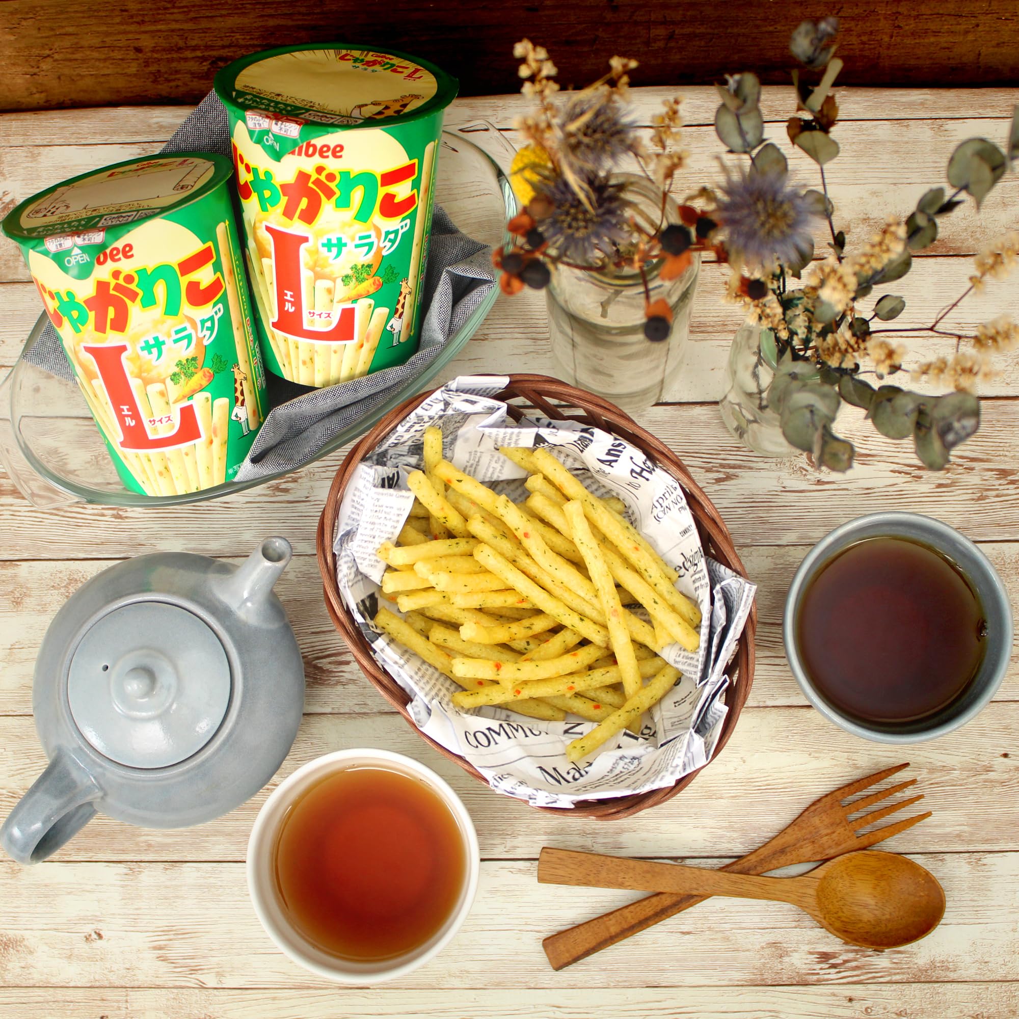 じゃがりこ]カルビー じゃがりこサラダLサイズ 68g×12個 おやつ 間食