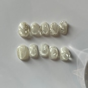 no.1 white solid