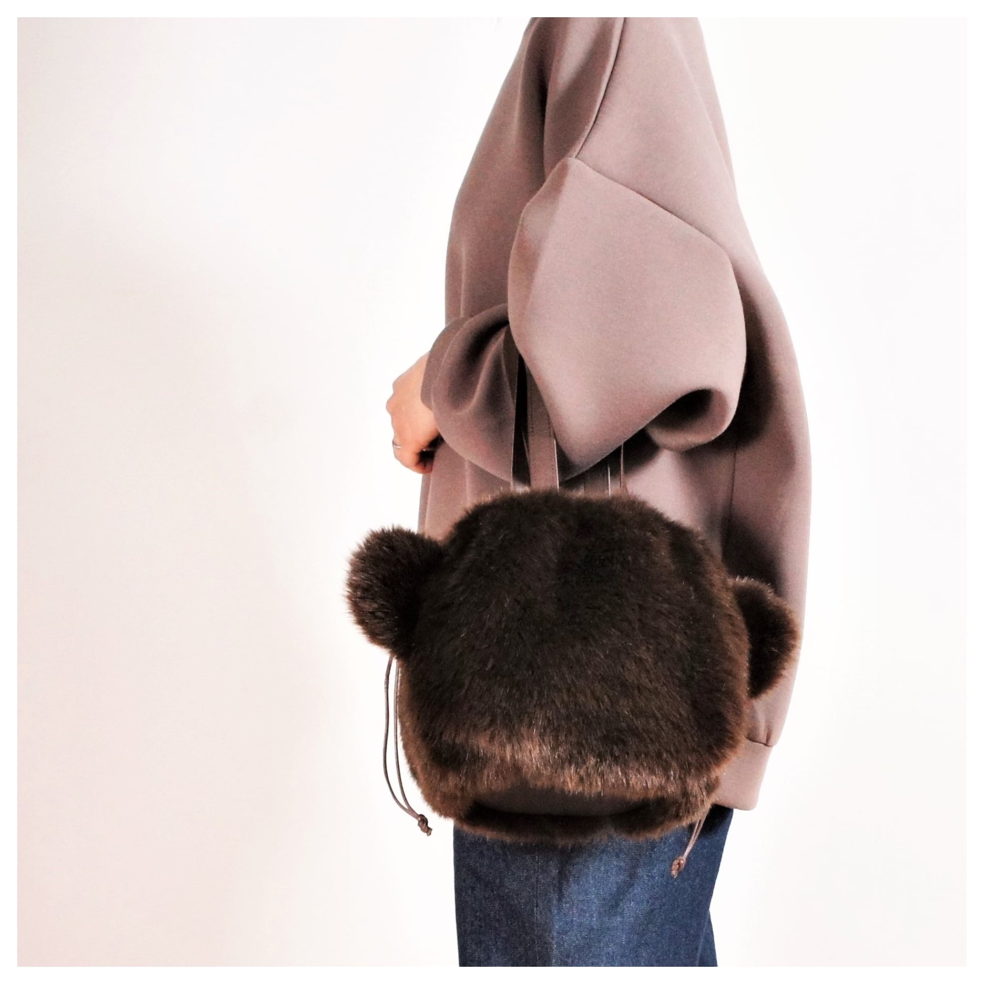 ＊Gump's ハンドマフ付きショルダーバッグ　ブラウンファー　防寒 Gump's ハンドマフ付きショルダーバッグ ブラウンファー 防寒 ファー