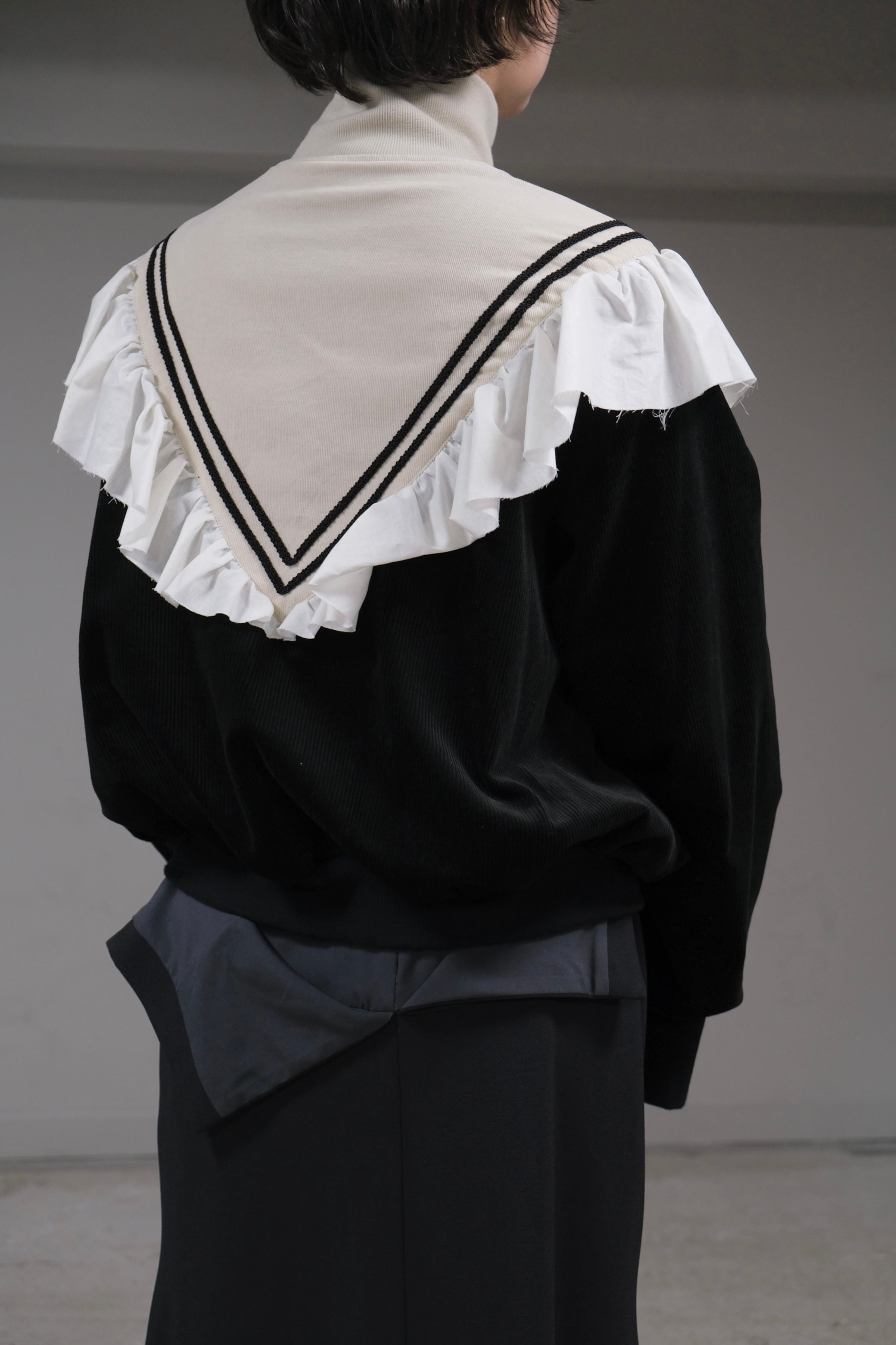 Tanaka Daisuke】FRILL CORDUROY TRACK JACKET | loop