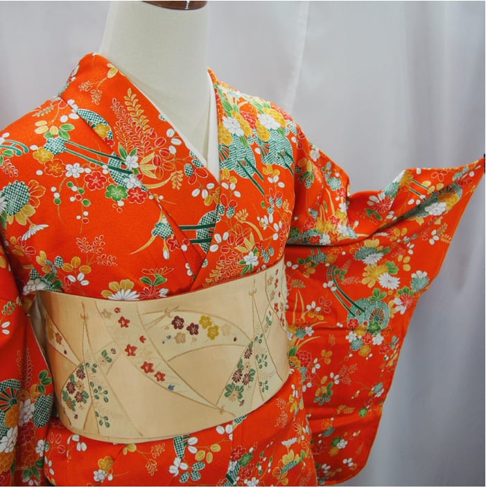 小紋】朱色に菊花と花車模様の着物 | ひふみ屋 小紋】朱色に菊花と花車模様の着物 | ひふみ屋