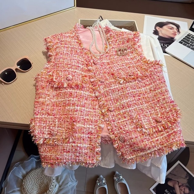 Coral blush tweed gilet　M826