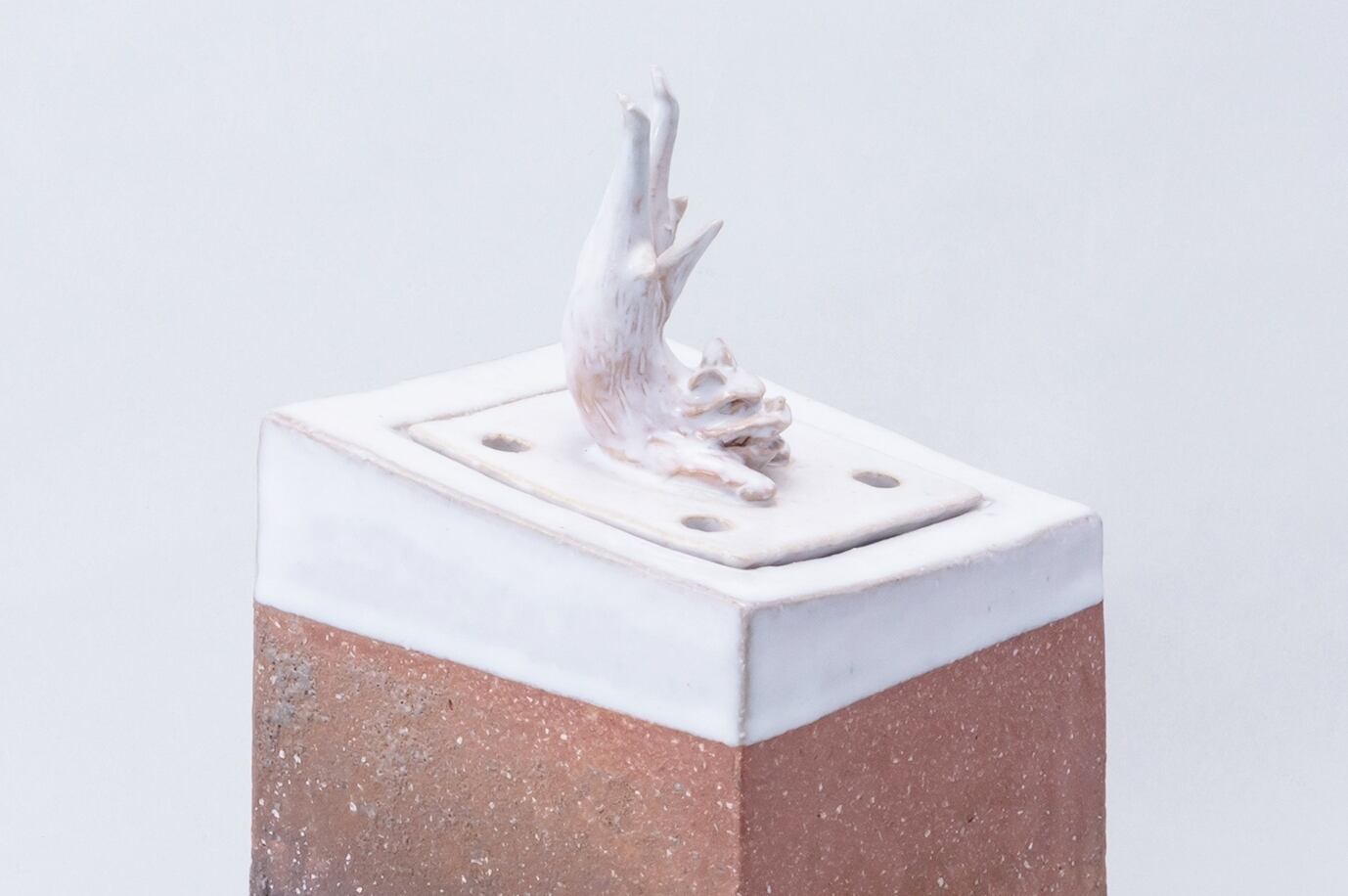 出石焼　元祖窯盈進　獅子三足香炉　白磁 出石焼 元祖窯盈進 獅子三足香炉 白磁 青磁獅子紐三足