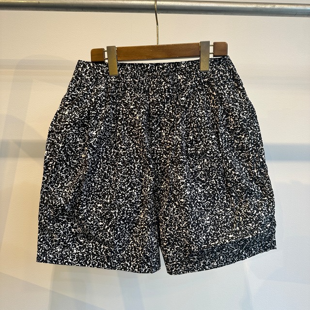 COOTIE Allover Printed Broad 2 Tuck Easy Shorts