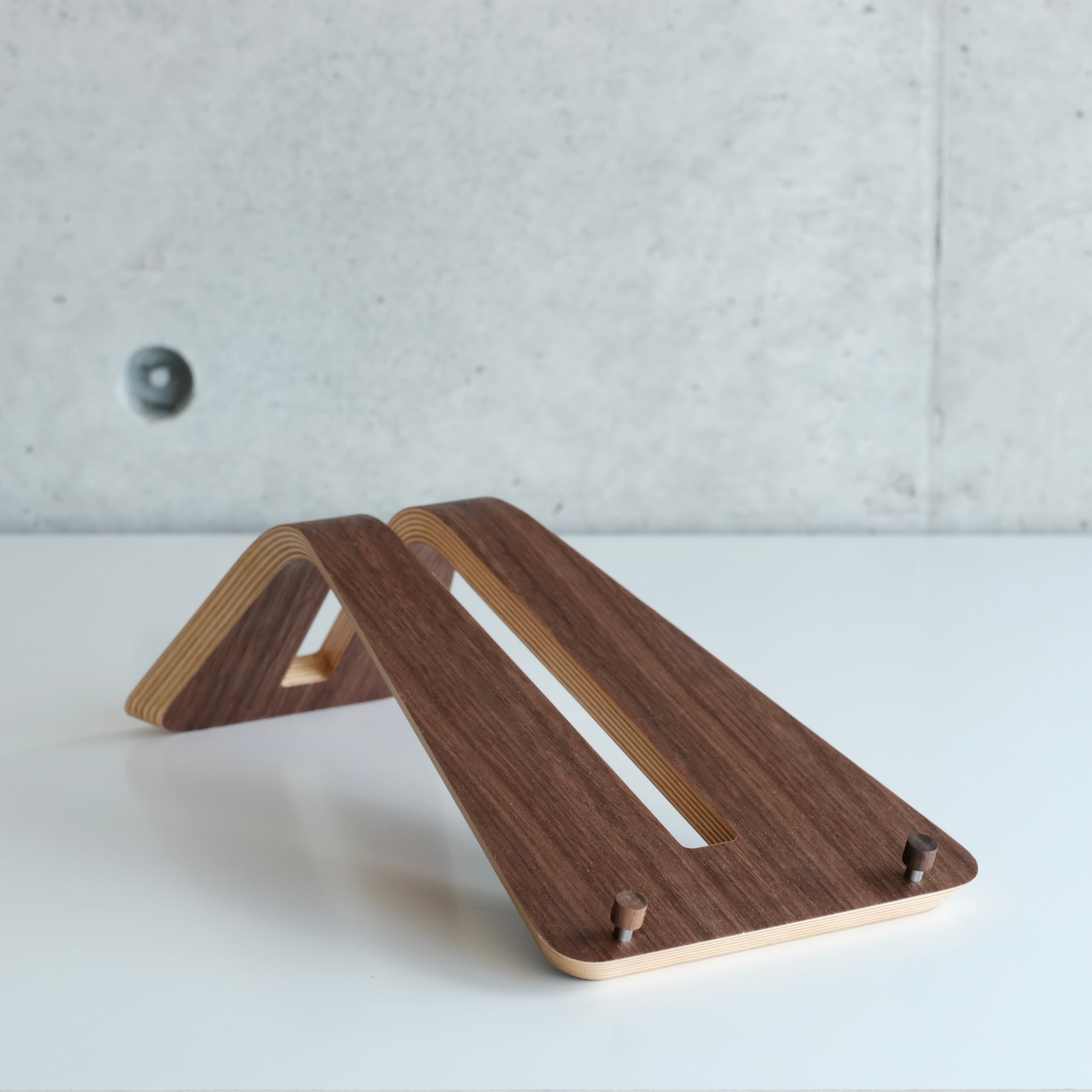2wayノートPCスタンド - ウォールナット | 41+ design & works