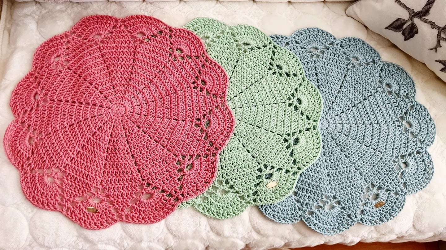 手編み　マルチカバー　Lサイズ　縁取り　エメラルドグリーン 手編み マルチカバー Lサイズ 縁取り エメラルドグリーン