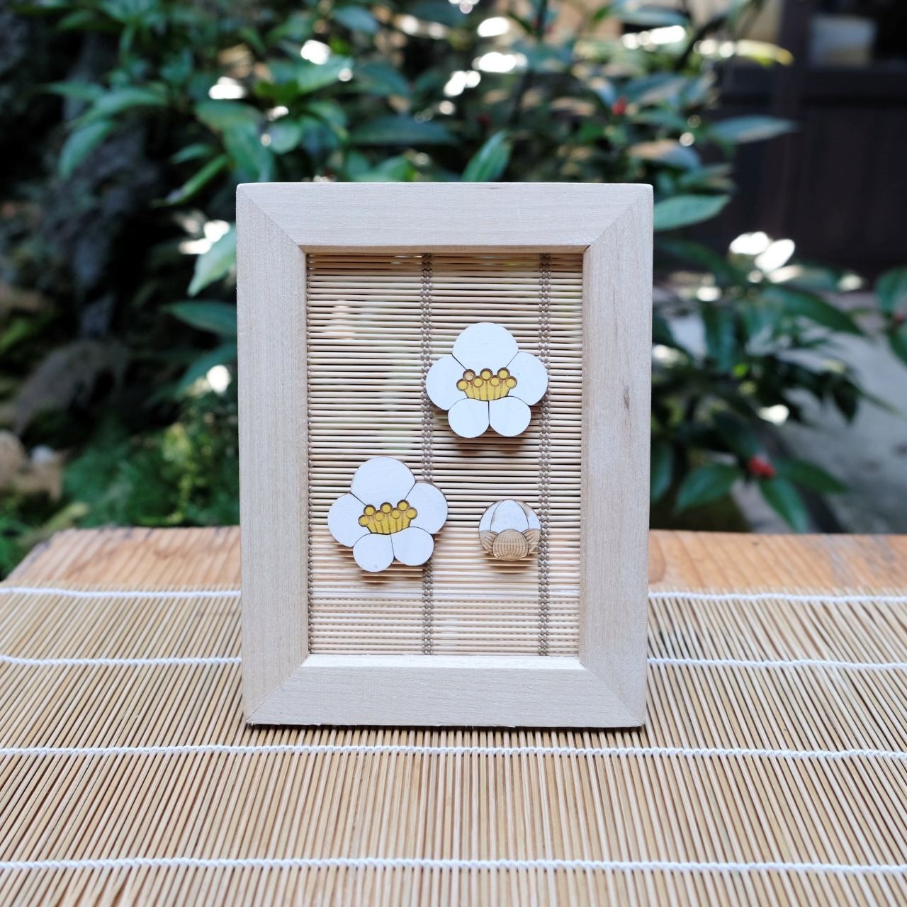 【ひのきマグネット】梅 つぼみ 白 ブローチ メモ留め アートパネル