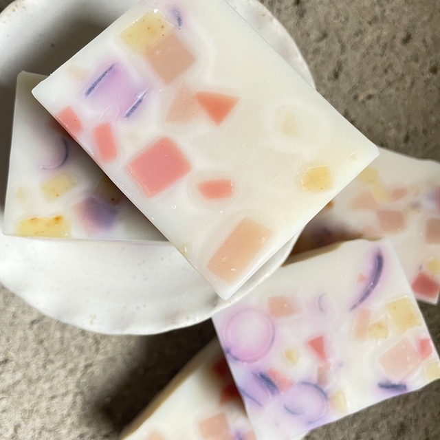紙ふぶき Confetti Soap（75g）