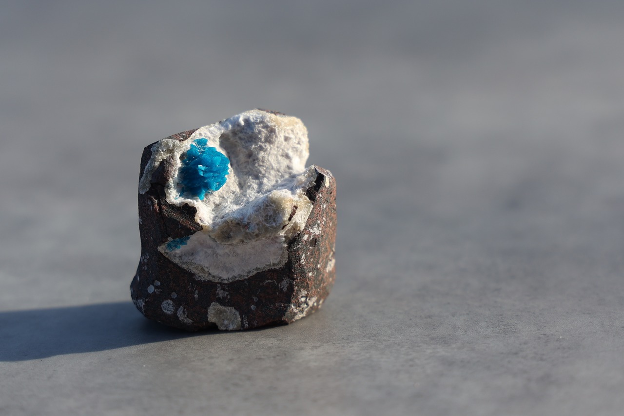 カバンサイト「海を掴む」 | Cavansite  ◇ 天然石・鉱物・パワーストーン・原石 | st00120
